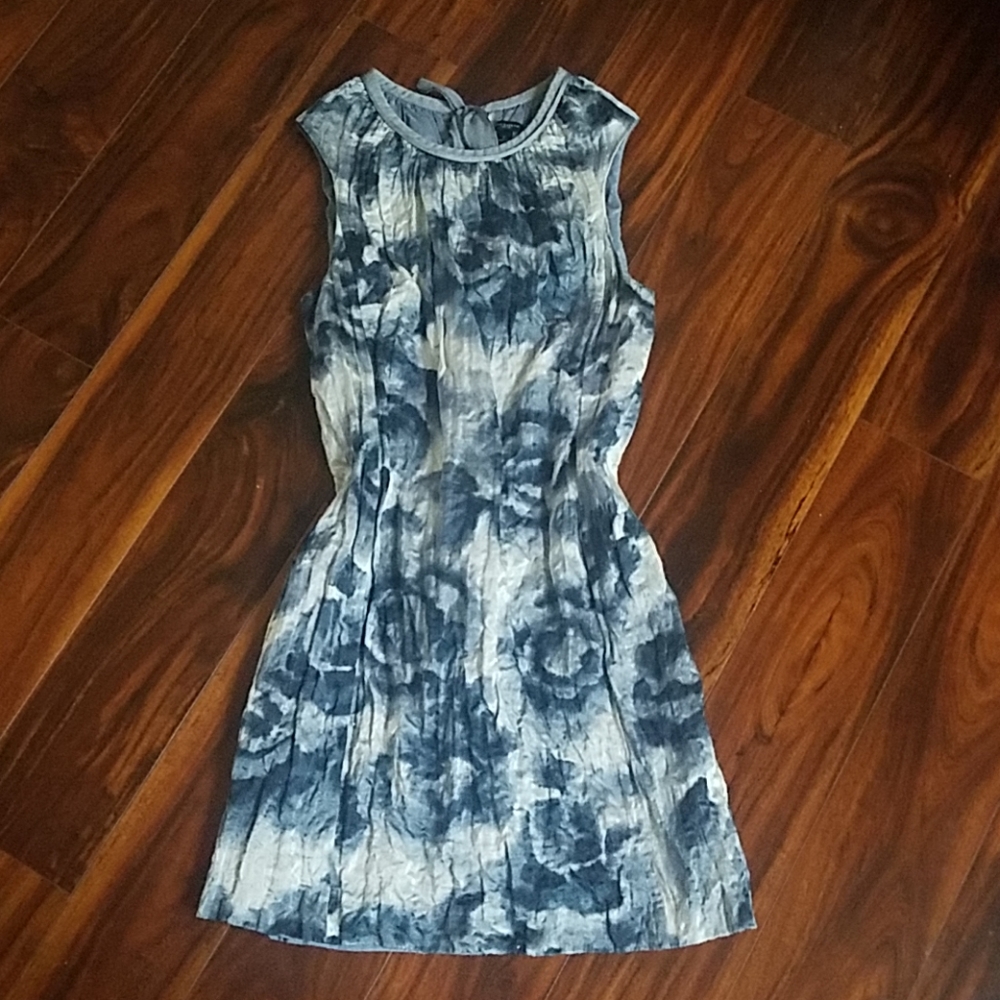 ❄❄❄Ann Taylor Watercolor Floral Crinkle dress